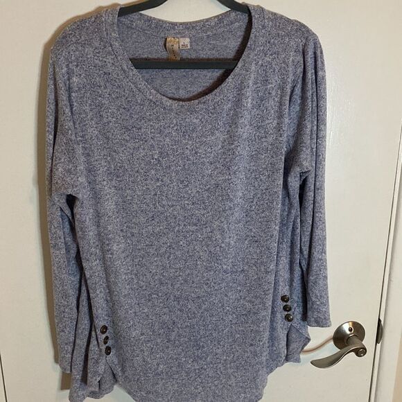 Misia blue softened knit sweater with button detail- Size large - Picture 3 of 8